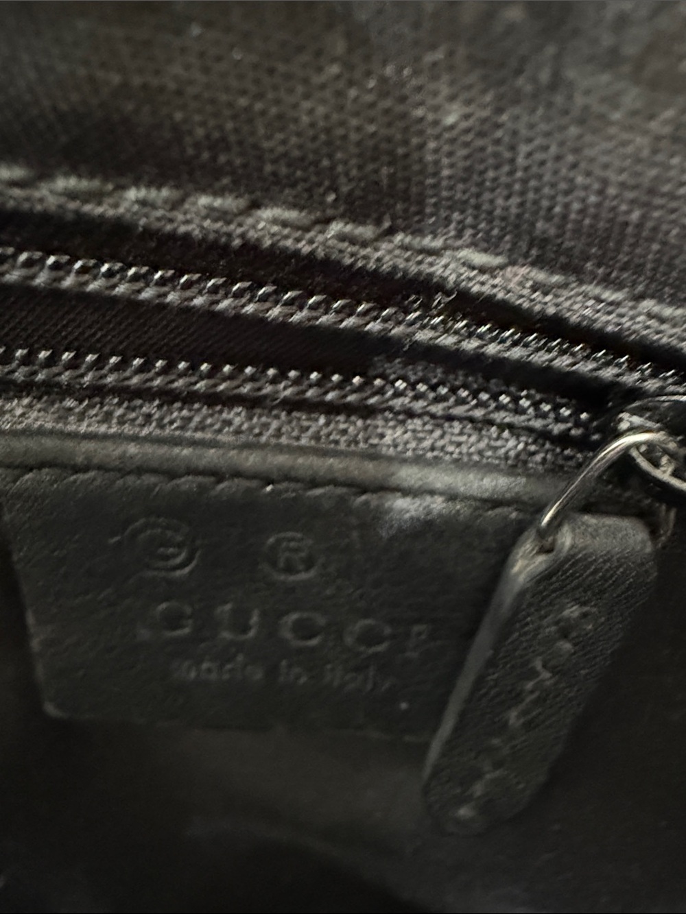 Authentic Gucci Black GG-Embossed Leather Toiletry Pouch with Silver-Tone Zip - Picture 9 of 10